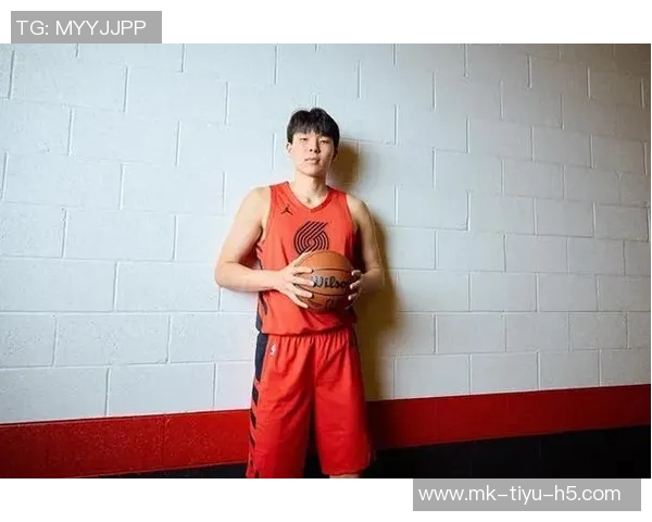 杨瀚森若提升英语能力将助力球队发展曾有球员借海绵宝宝学习英语技巧